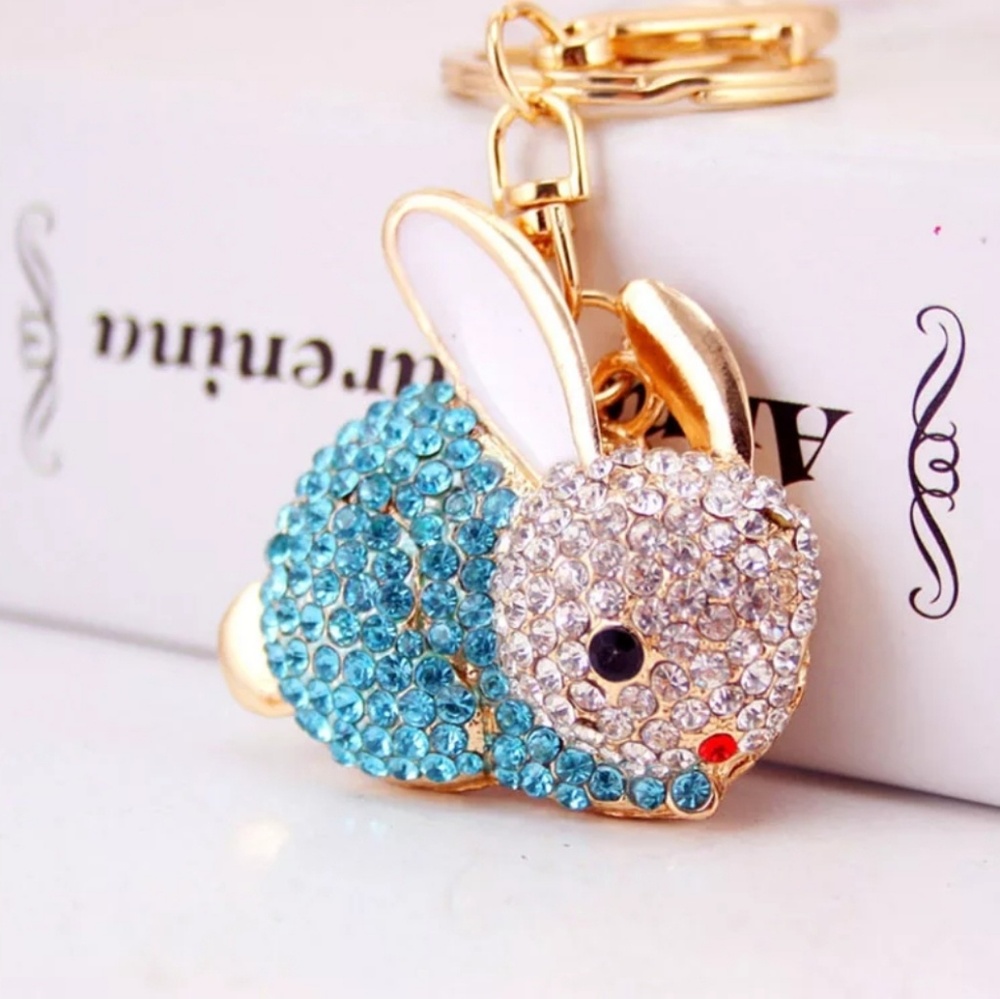 Blue bunny purse/keychain - Picture 1 of 3